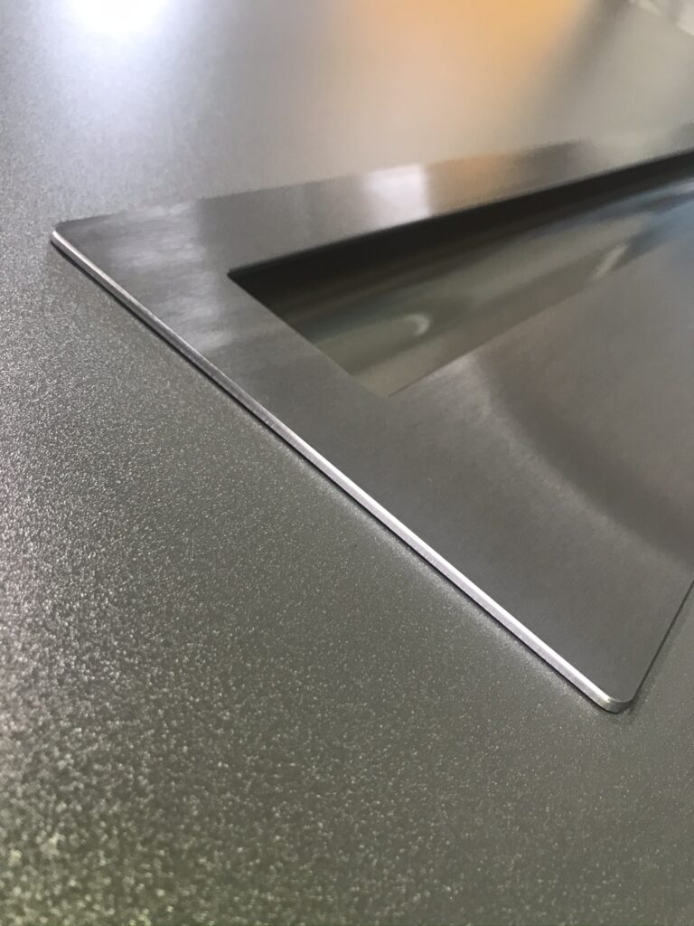 Madla a kliky na vchodové dveře