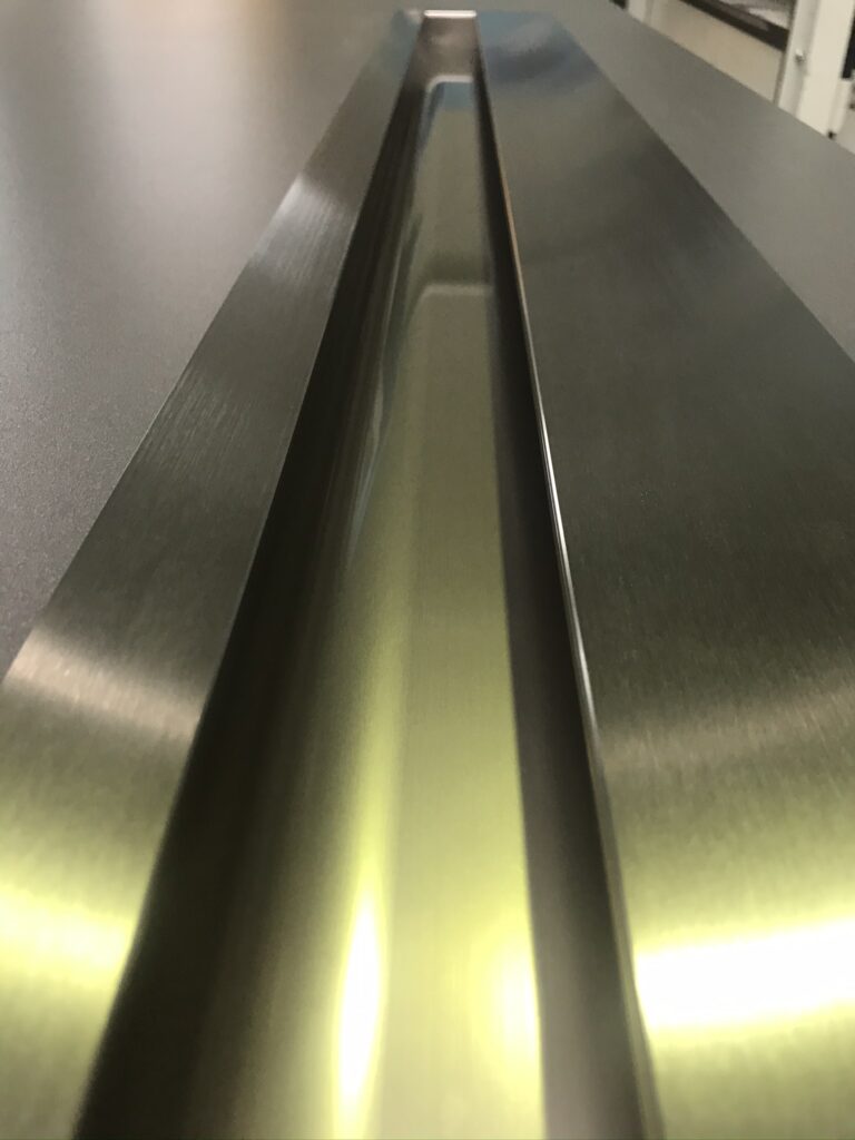 Madla a kliky na vchodové dveře